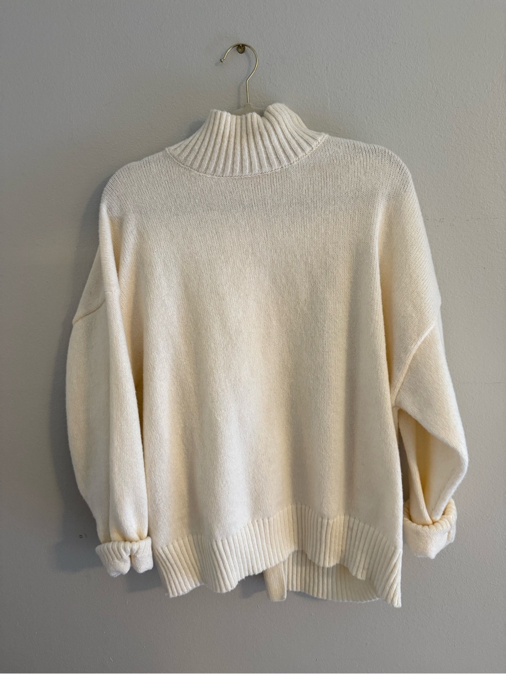 Le Lis Cream Mockneck Oversized Women's Sweater with Open Back